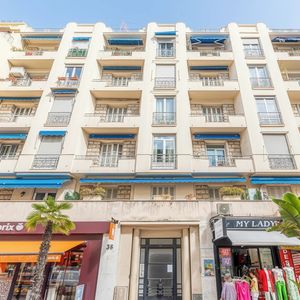 Property in Carre d'Or