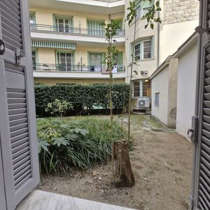 Property in Carre d'Or