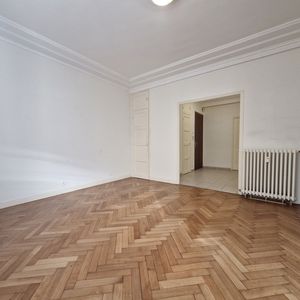 Property in Carre d'Or