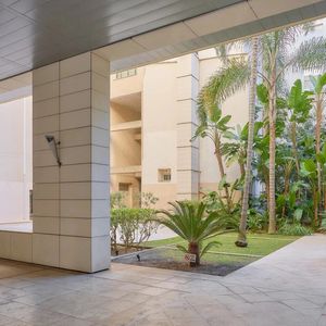 Property in Carre d'Or