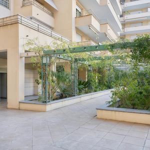 Property in Carre d'Or