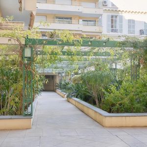 Property in Carre d'Or