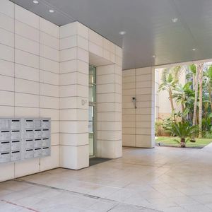 Property in Carre d'Or