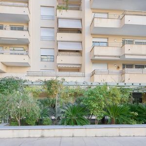 Property in Carre d'Or