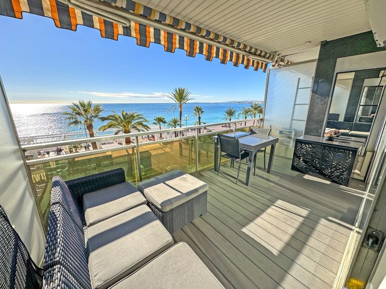 Property photo in Carre d'Or