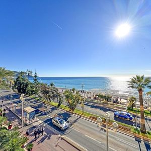 Property in Carre d'Or