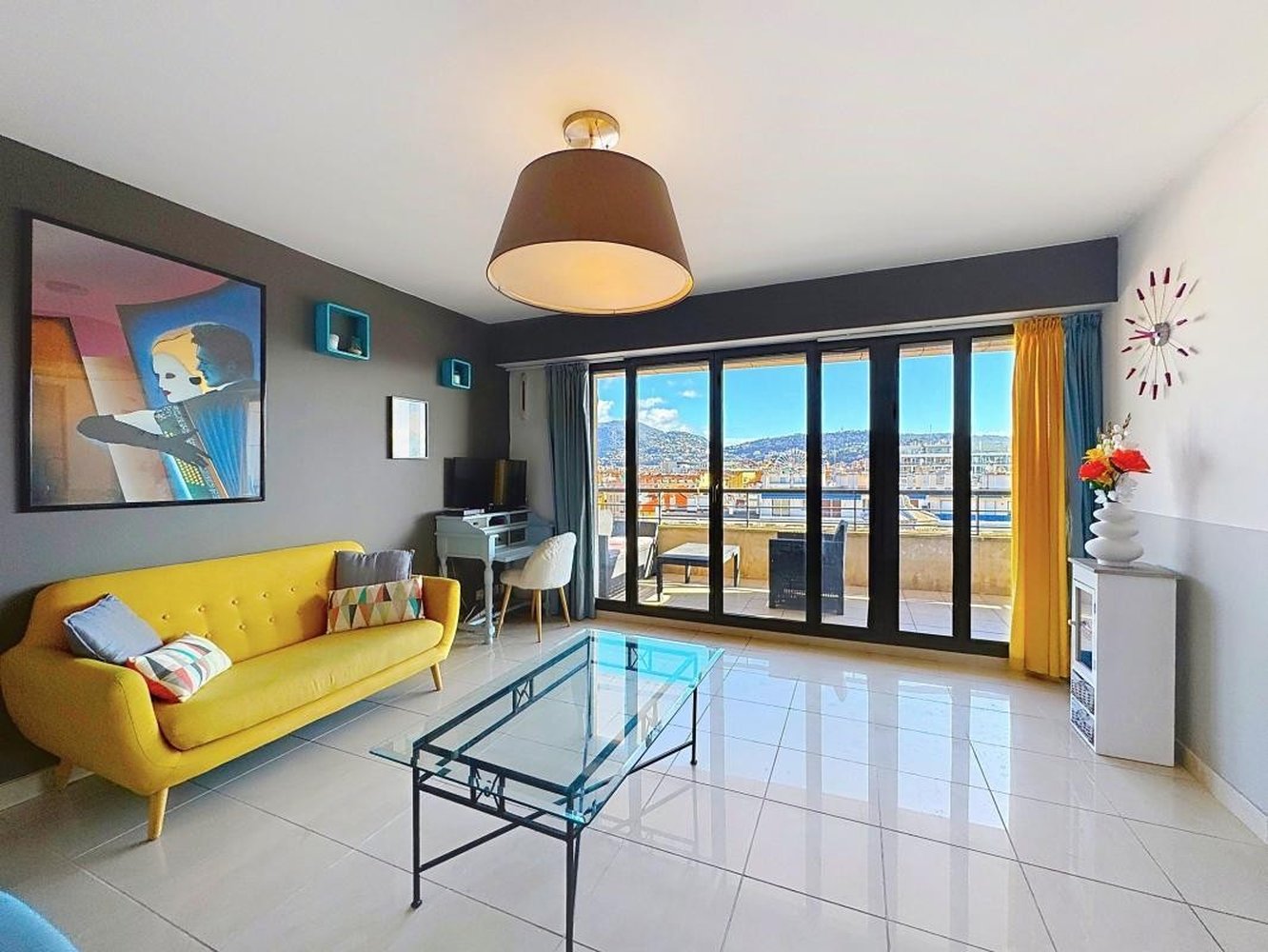 Property photo in Carre d'Or