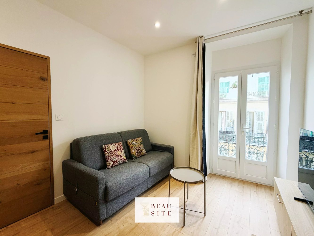 Property photo in Carre d'Or