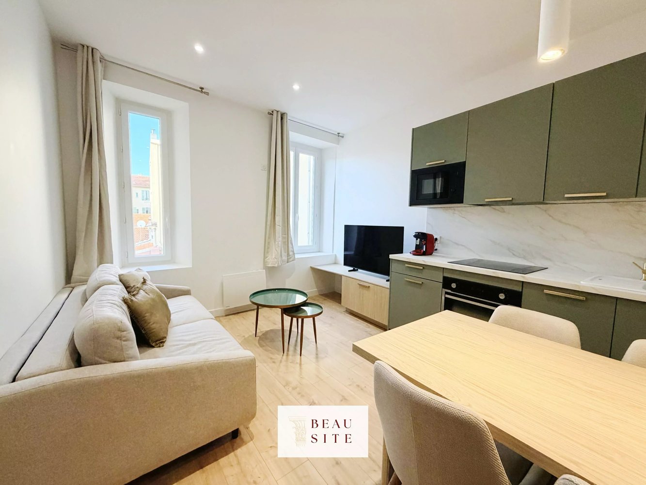 Property photo in Carre d'Or