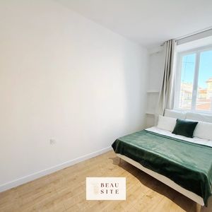 Property in Carre d'Or