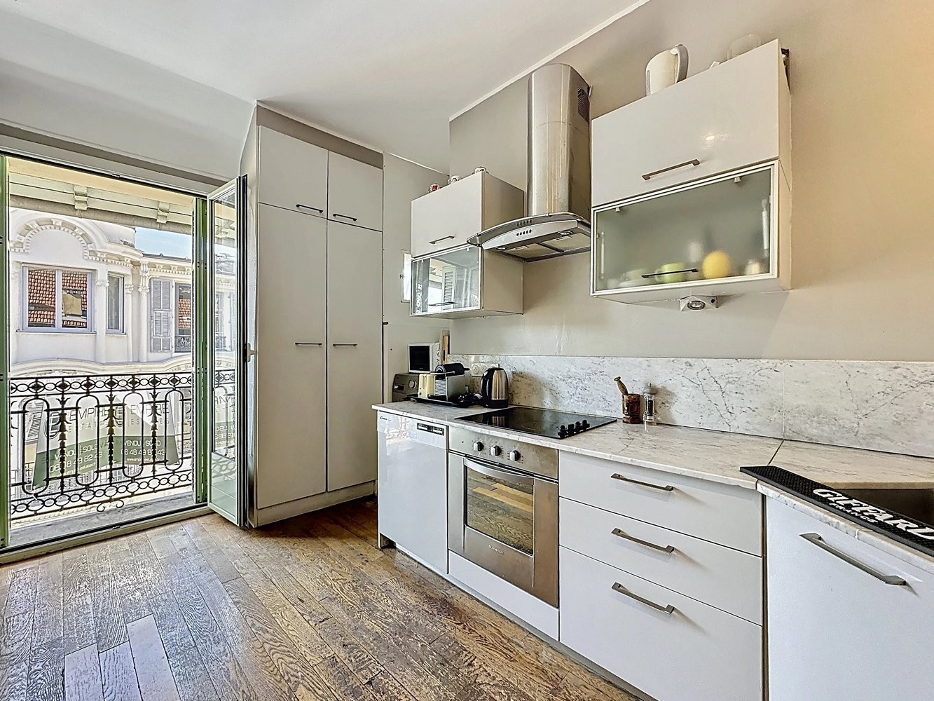 Property photo in Carre d'Or