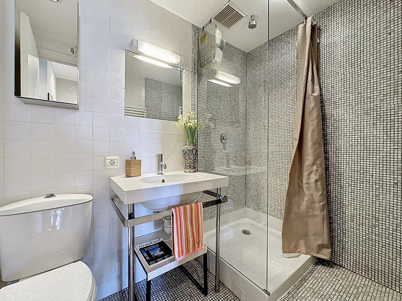 Property photo in Carre d'Or