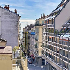 Property in Carre d'Or