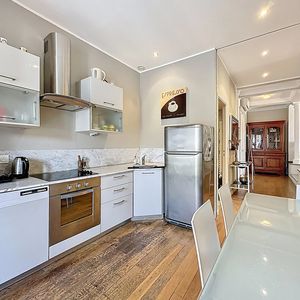 Property in Carre d'Or