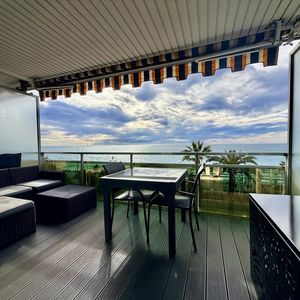 Property in Carre d'Or