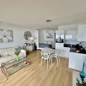 Property in Carre d'Or