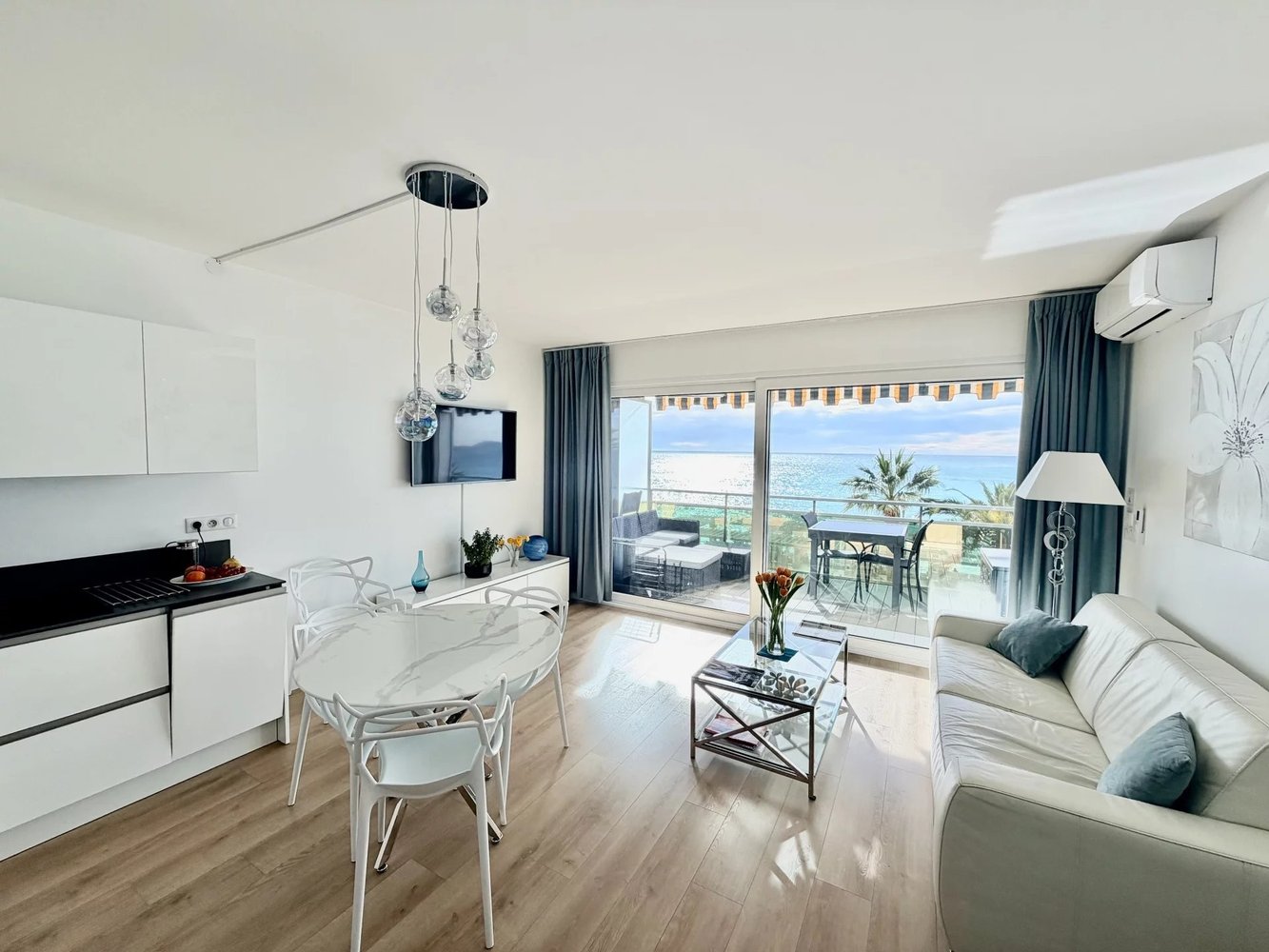 Property photo in Carre d'Or