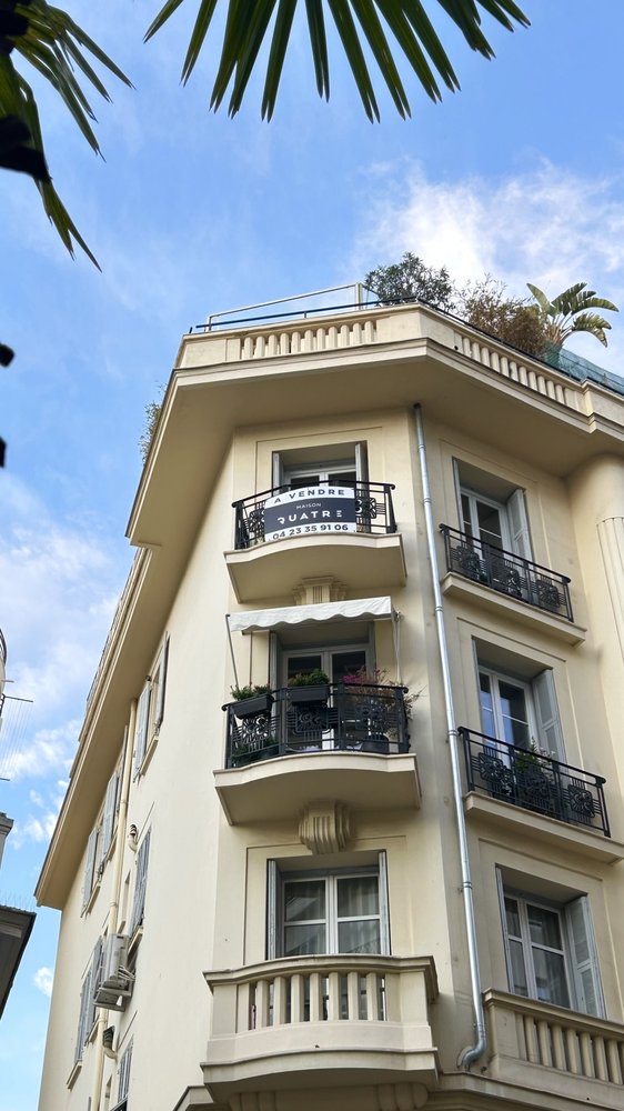 Property photo in Carre d'Or