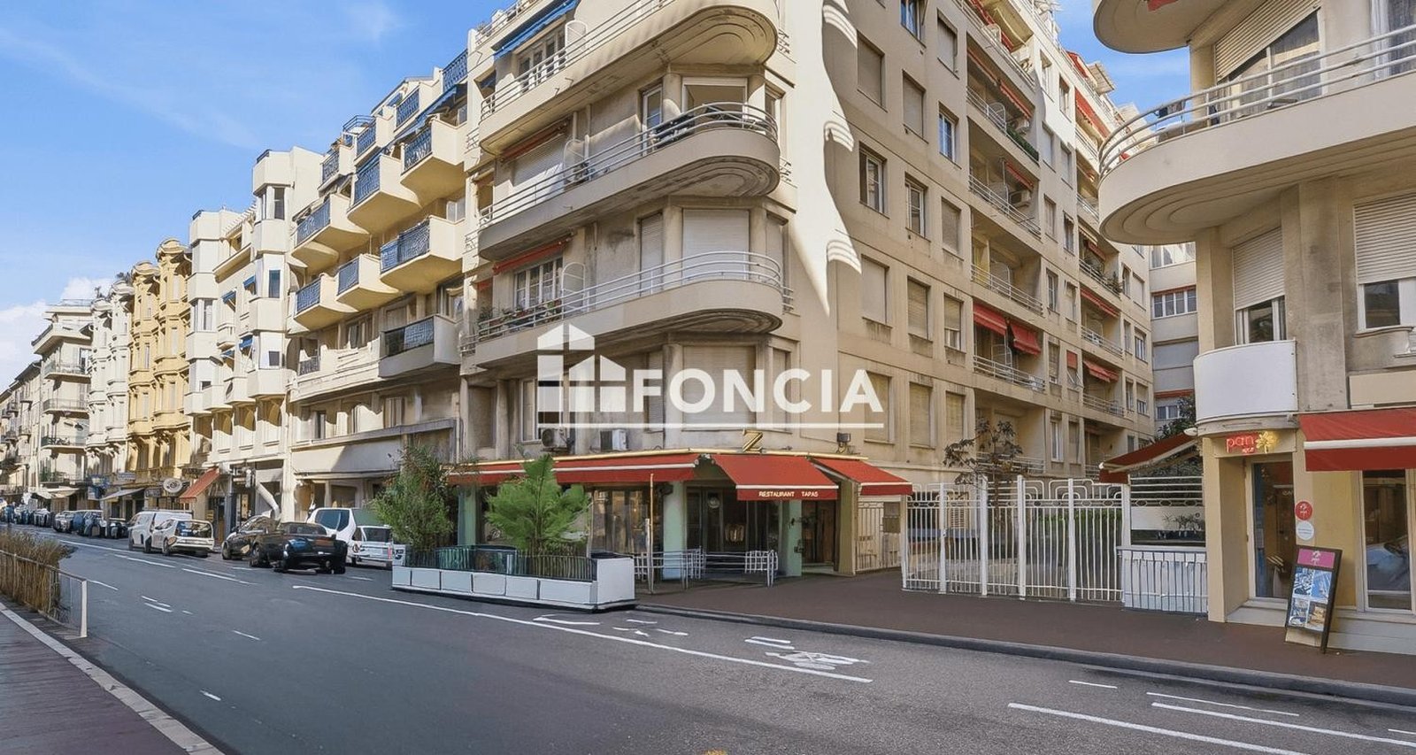 Property photo in Carre d'Or