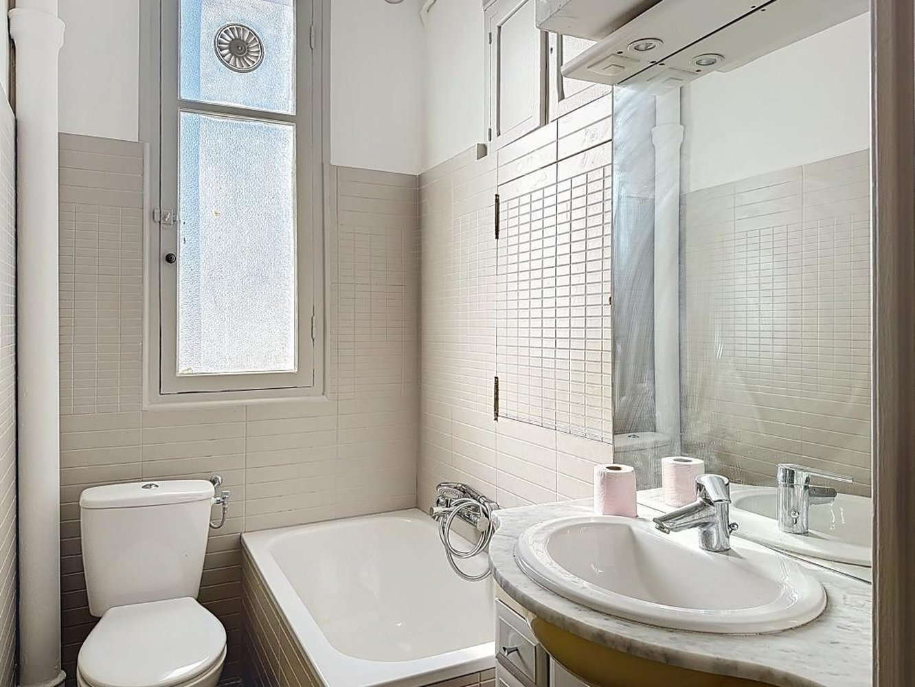 Property photo in Carre d'Or