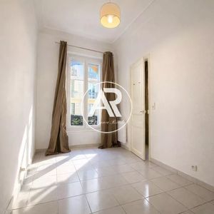 Property in Carre d'Or