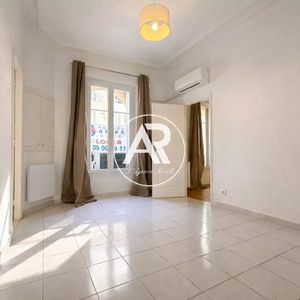 Property in Carre d'Or