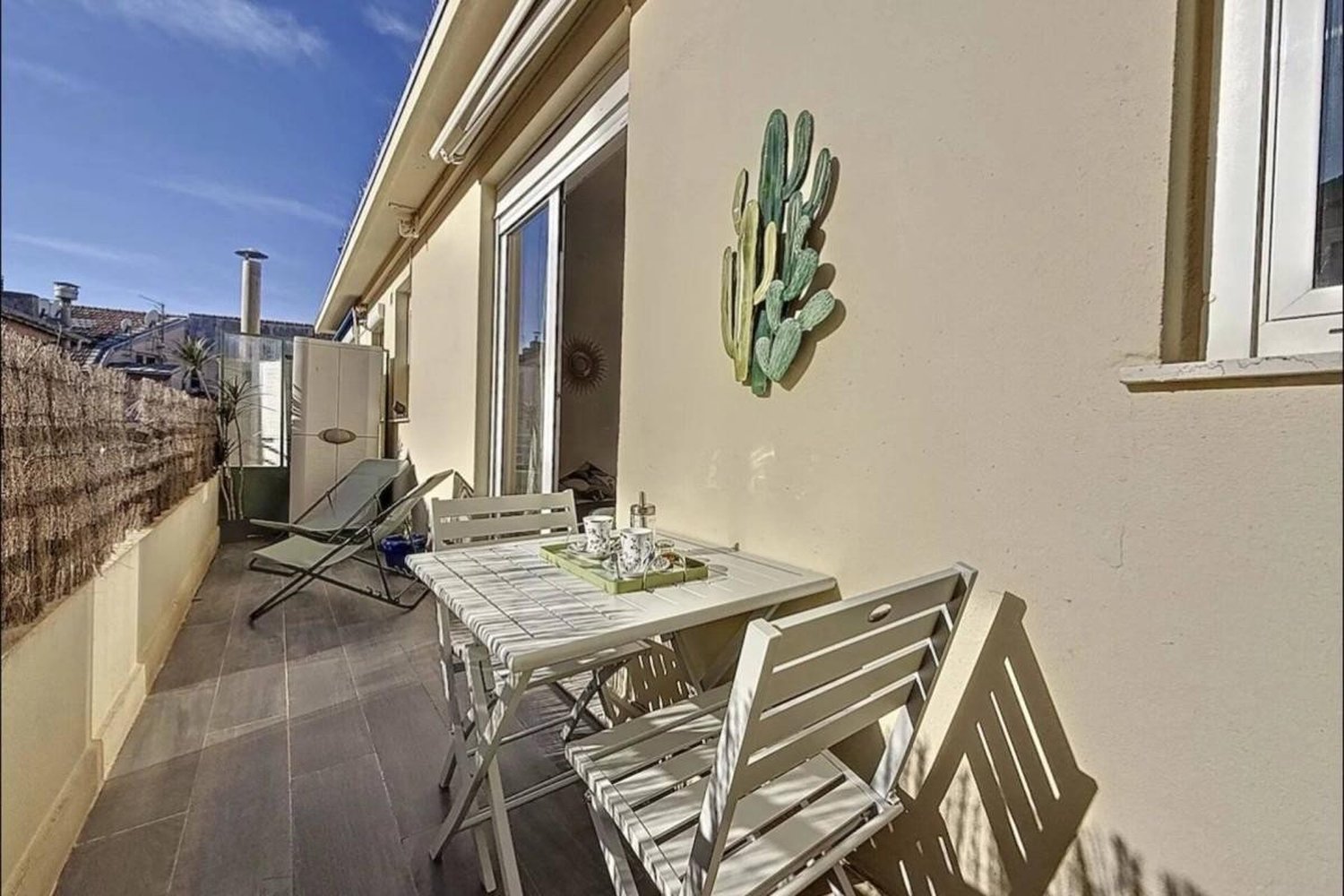 Property photo in Carre d'Or