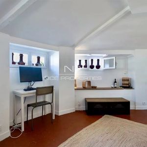 Property in Carre d'Or