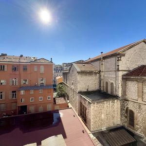 Property in Carre d'Or