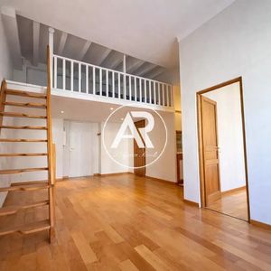 Property in Carre d'Or