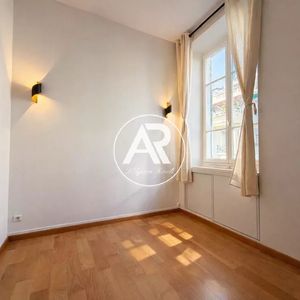 Property in Carre d'Or