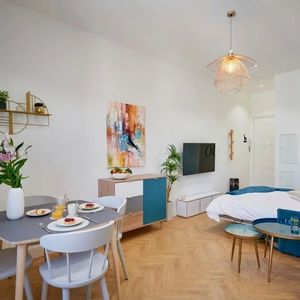 Property in Carre d'Or