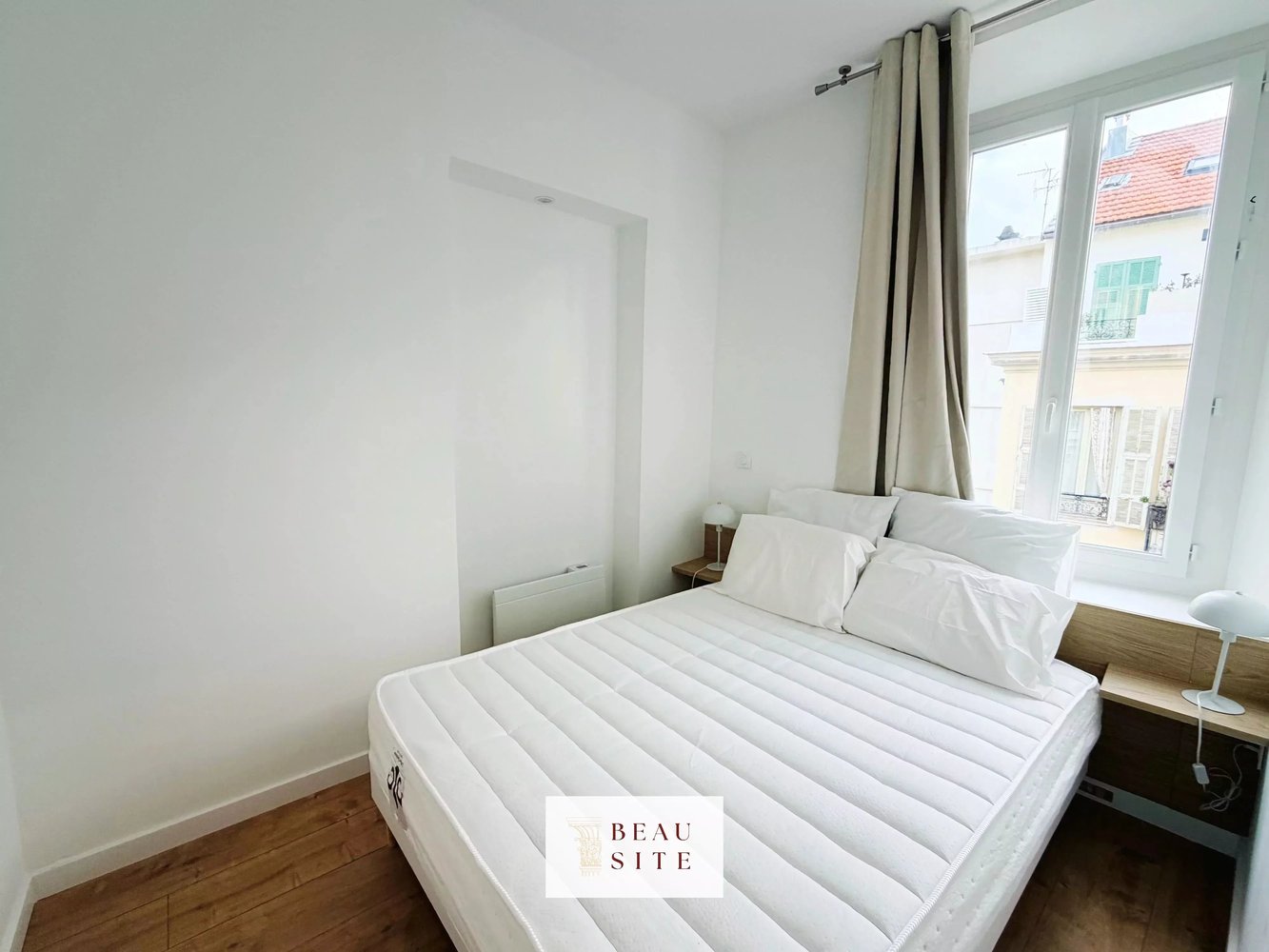 Property photo in Carre d'Or