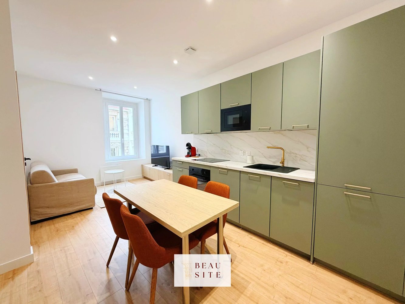 Property photo in Carre d'Or