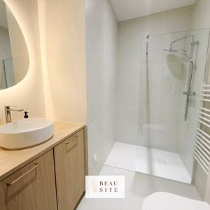 Property in Carre d'Or