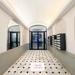 Property in Carre d'Or