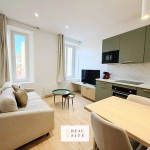 Property in Carre d'Or