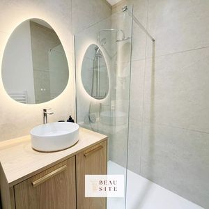 Property in Carre d'Or