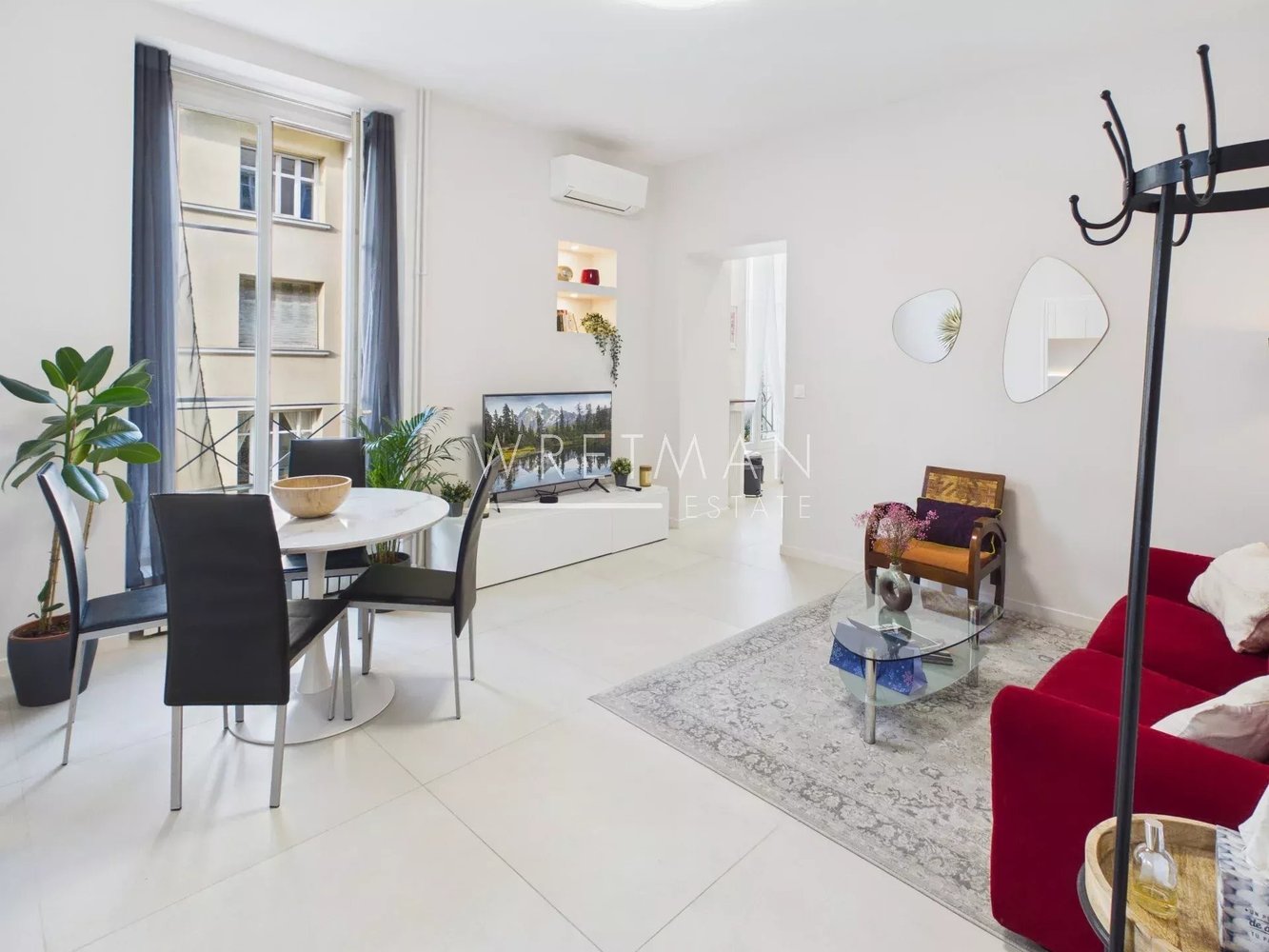 Property photo in Carre d'Or