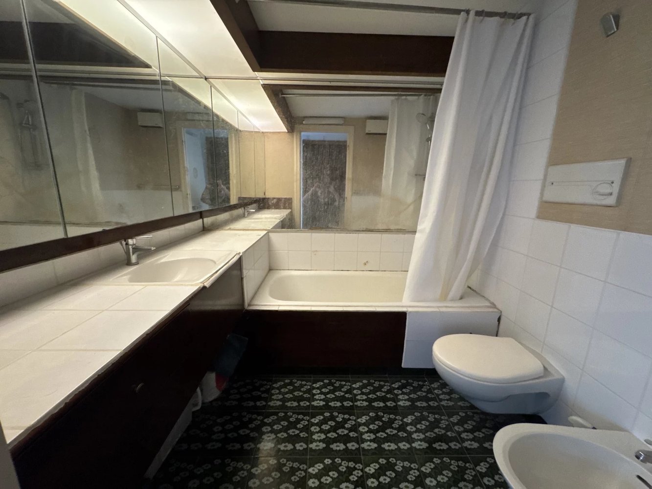 Property photo in Carre d'Or