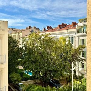 Property in Carre d'Or