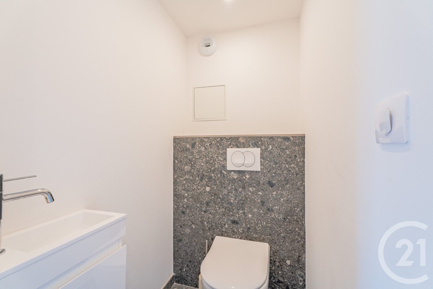 Property photo in Port