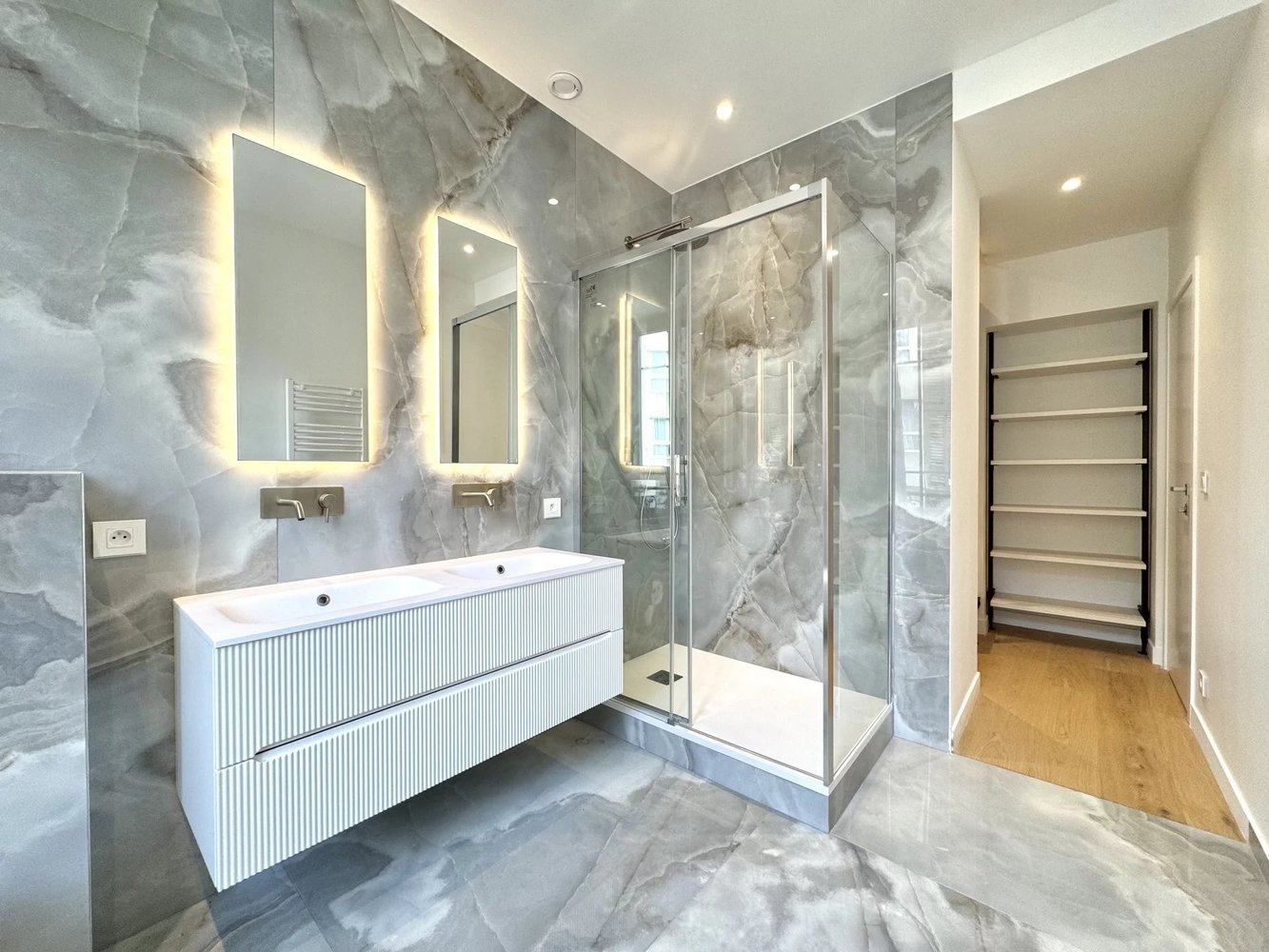 Property photo in Port