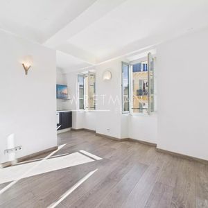 Property in Carre d'Argent