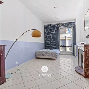 Property in Carre d'Argent