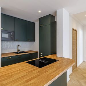 Property in Carre d'Or