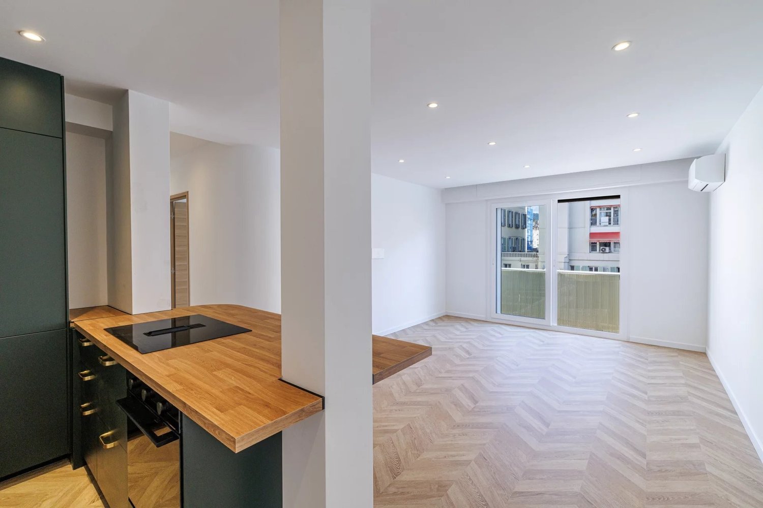 Property photo in Carre d'Or