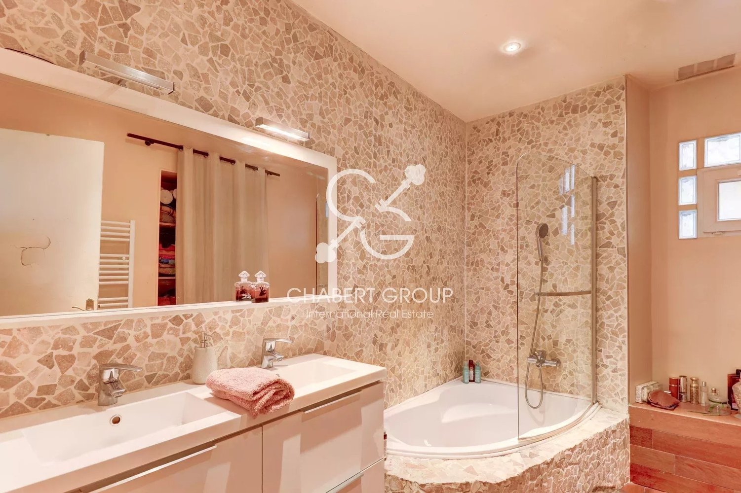 Property photo in Carre d'Argent