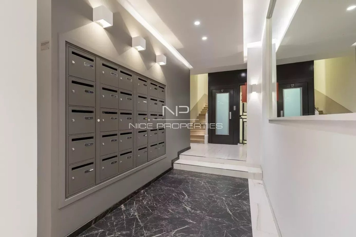 Property photo in Carre d'Argent