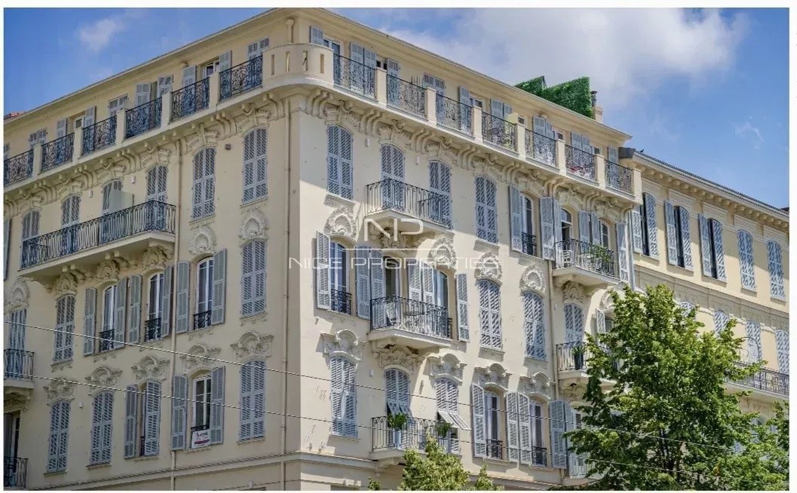 Property photo in Carre d'Argent